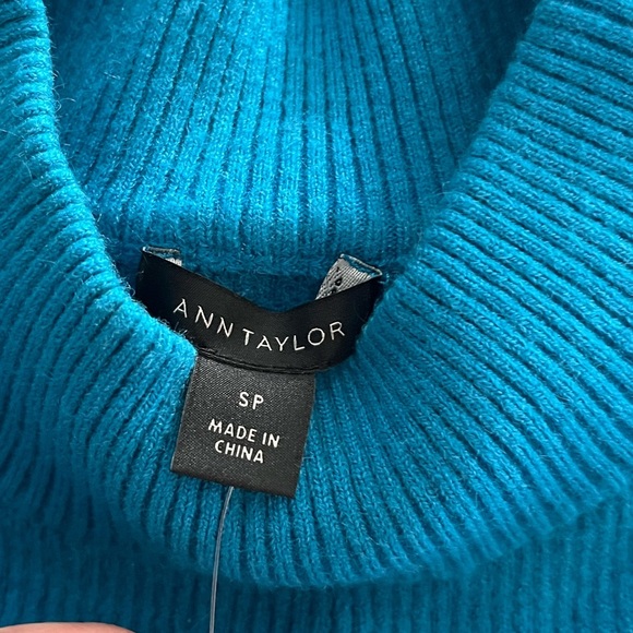 NWT Ann Taylor Ribbed Button Cuff Sweater Dress - Picture 11 of 14